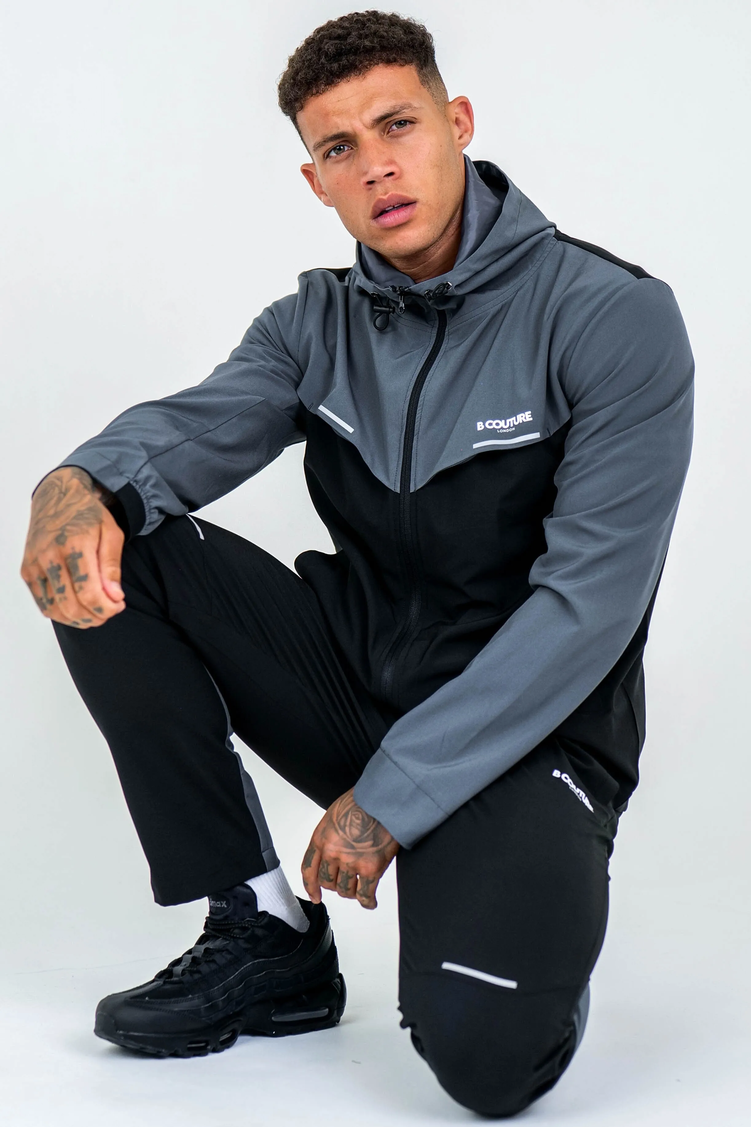Kirkdale Tech Joggers - Black