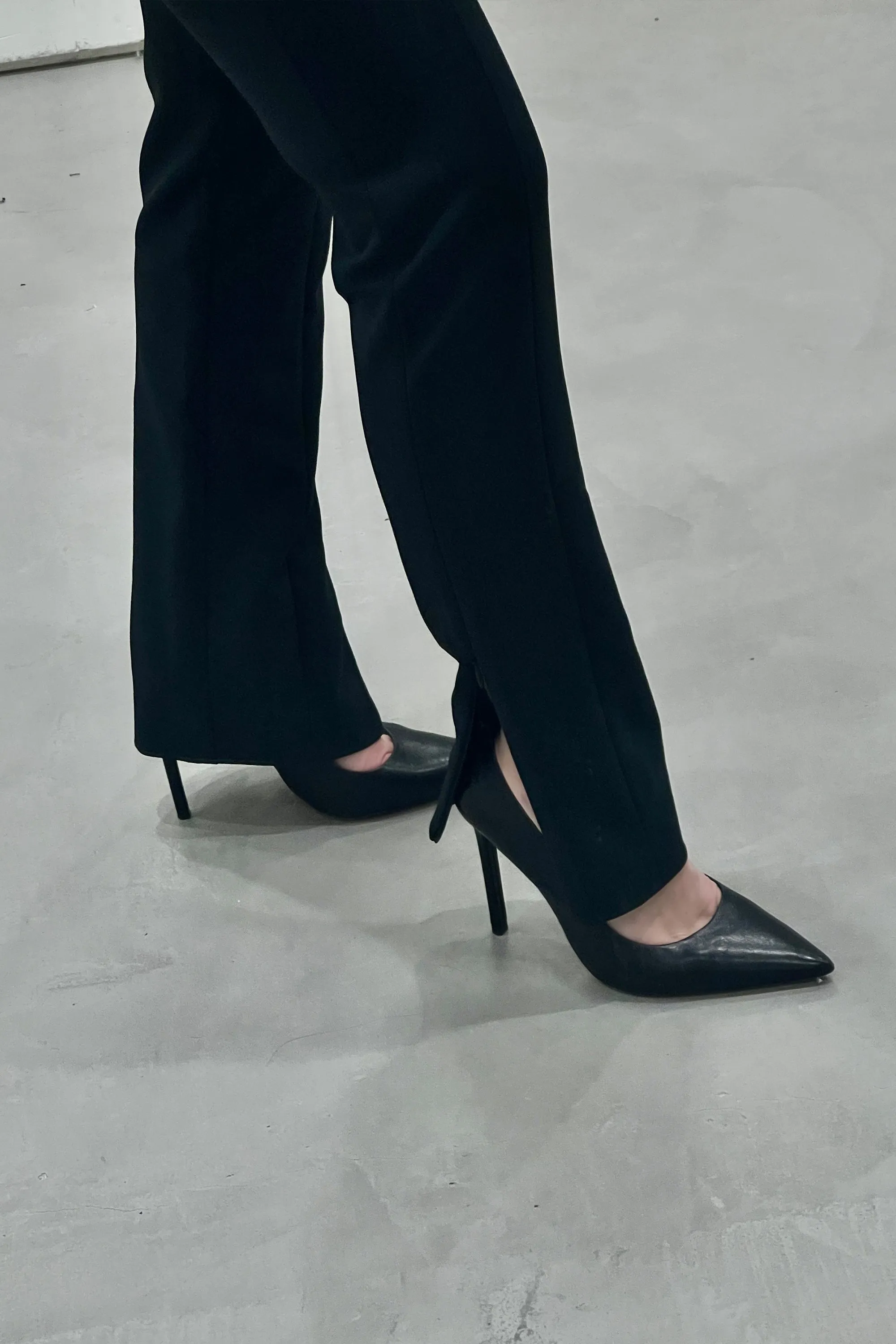 SLIM FIT PANT WITH SLIT